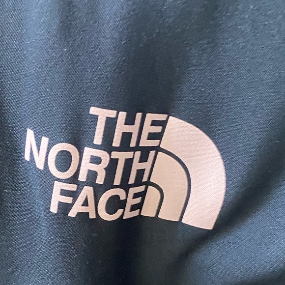 SOLD Northface Hyvent Winter Jacket, Size Medium, Teal Blue. - Picture 5 of 7